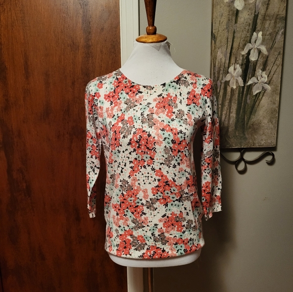 Boden Cardigan Sweater Back Button White Peach Floral 3/4 Sleeve US 8